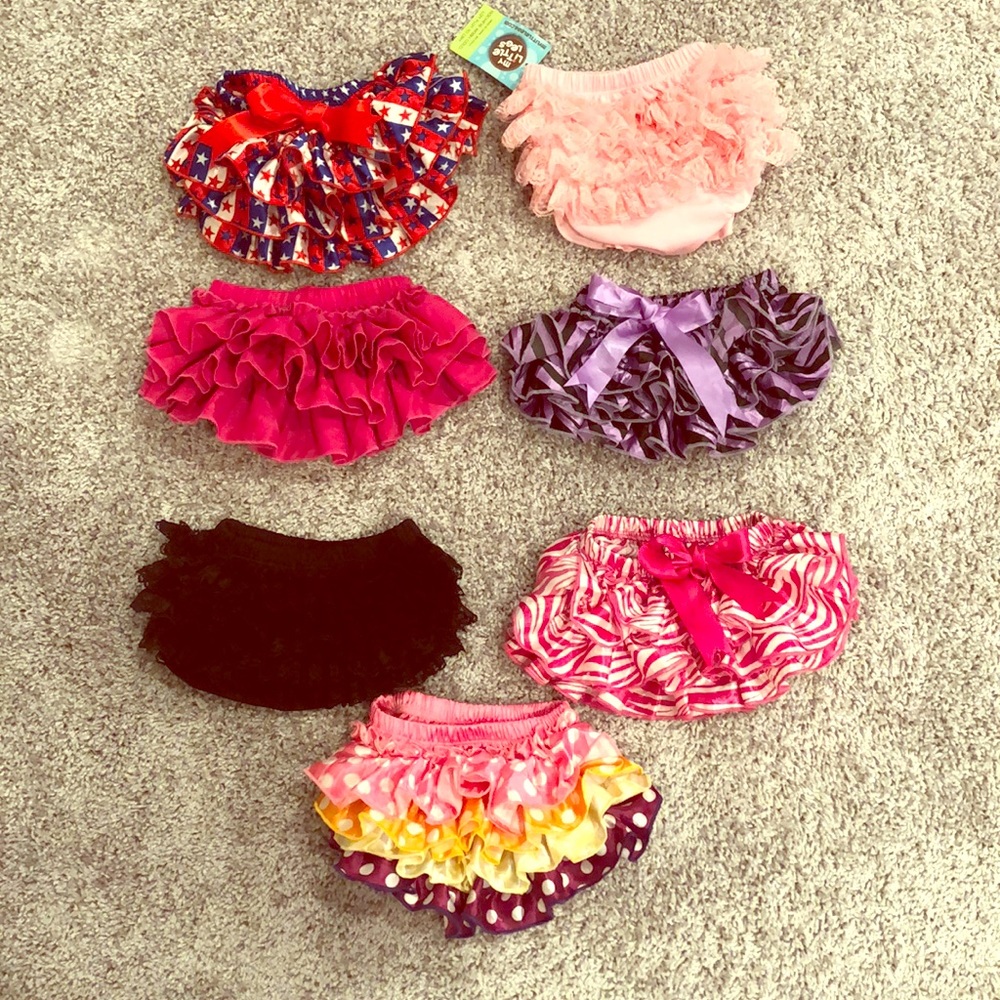 Little Legs ruffle butts